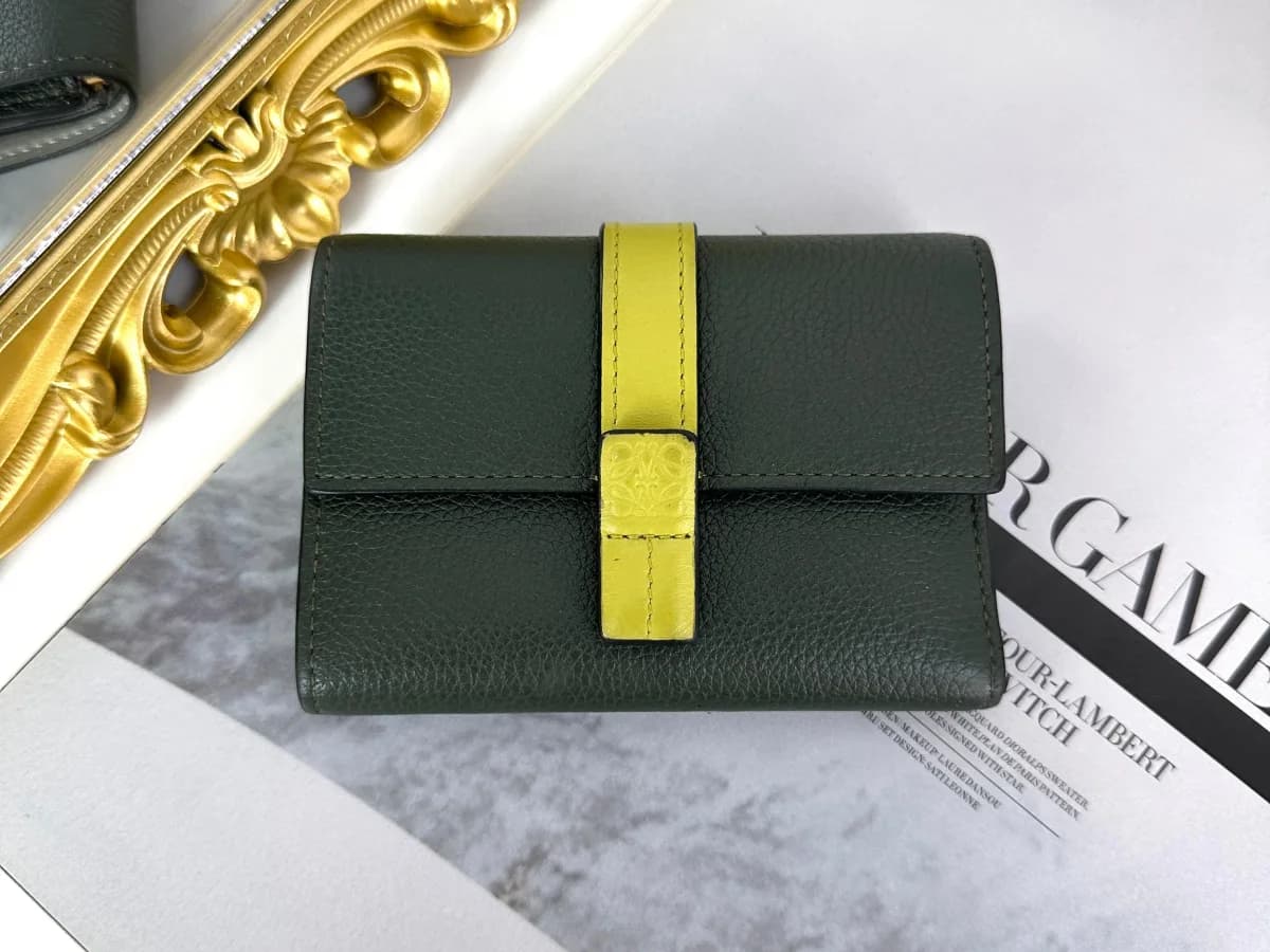 LOEWE 財布・小物